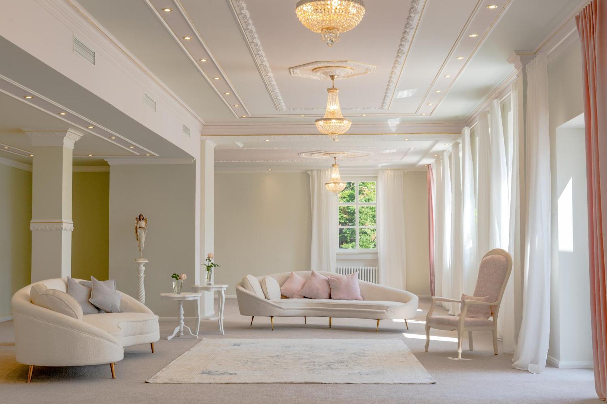Schlosshotel Wilhelmsthal Calden エクステリア 写真