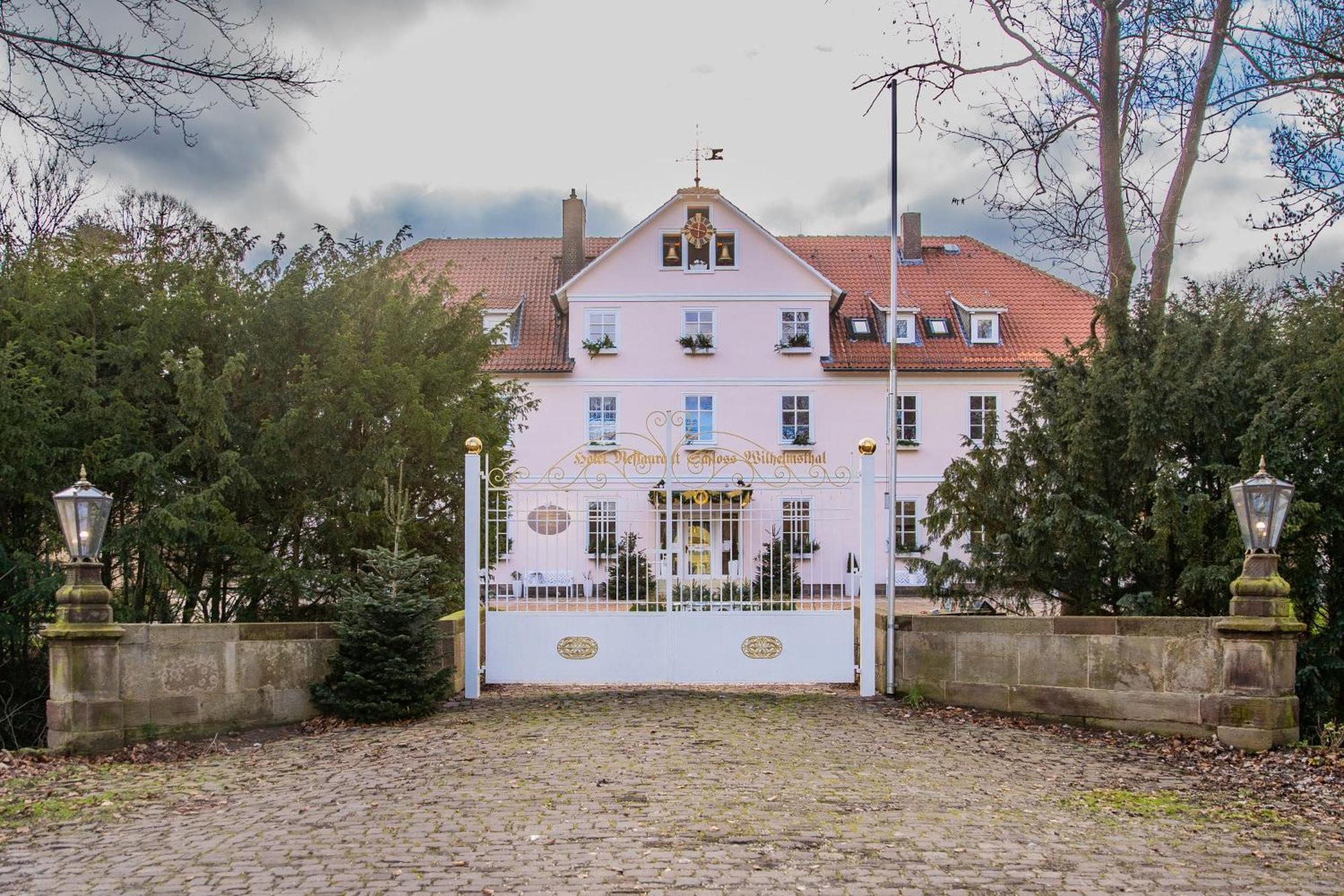 Schlosshotel Wilhelmsthal Calden エクステリア 写真