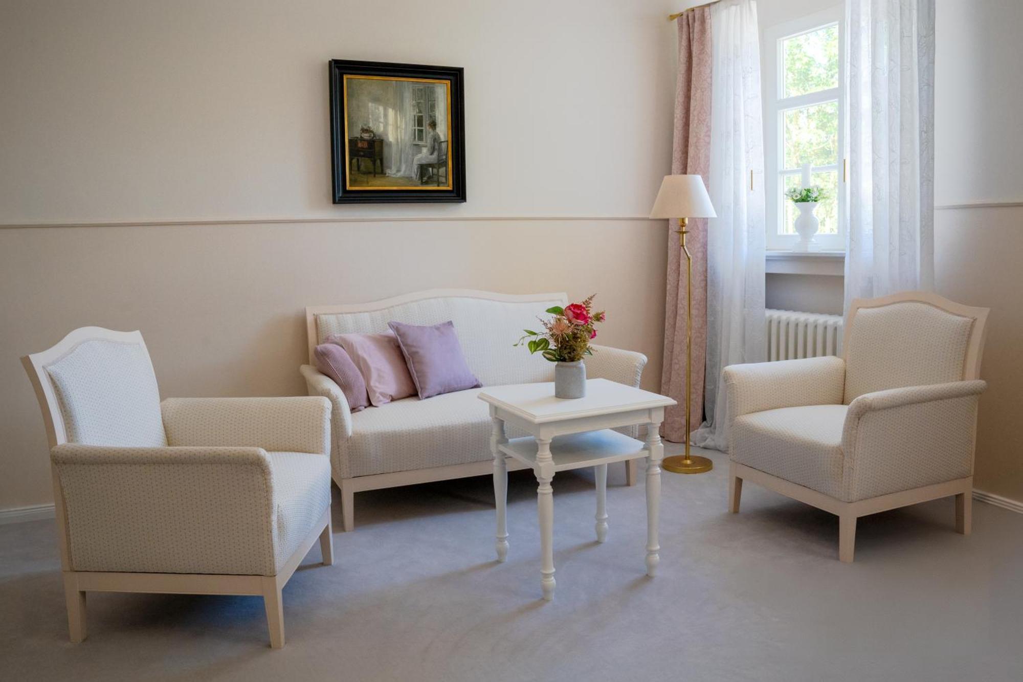 Schlosshotel Wilhelmsthal Calden エクステリア 写真