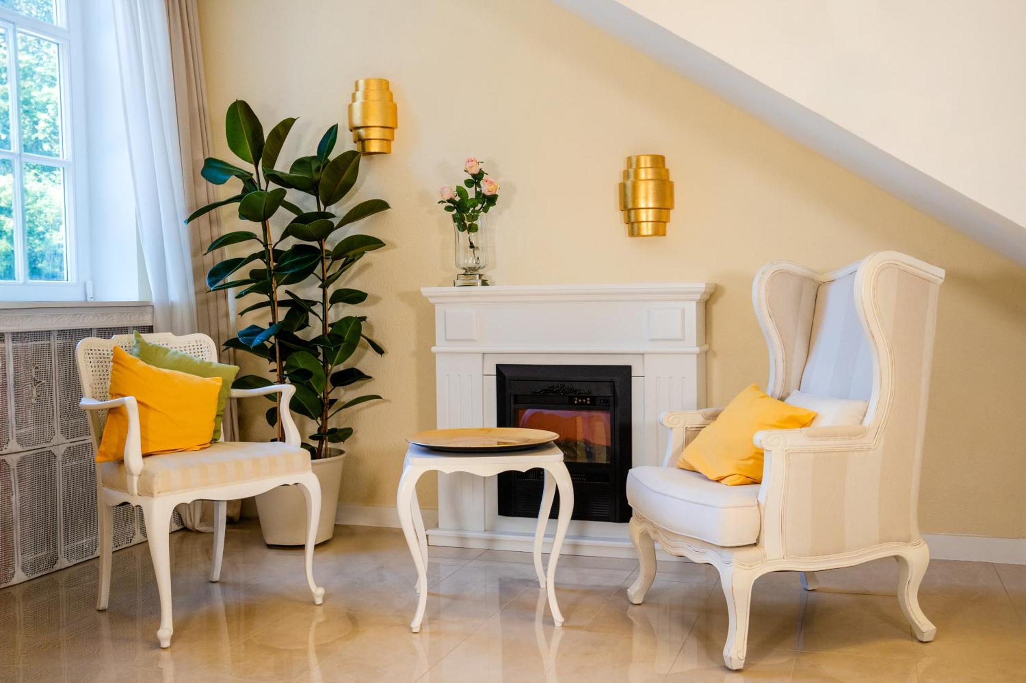 Schlosshotel Wilhelmsthal Calden エクステリア 写真